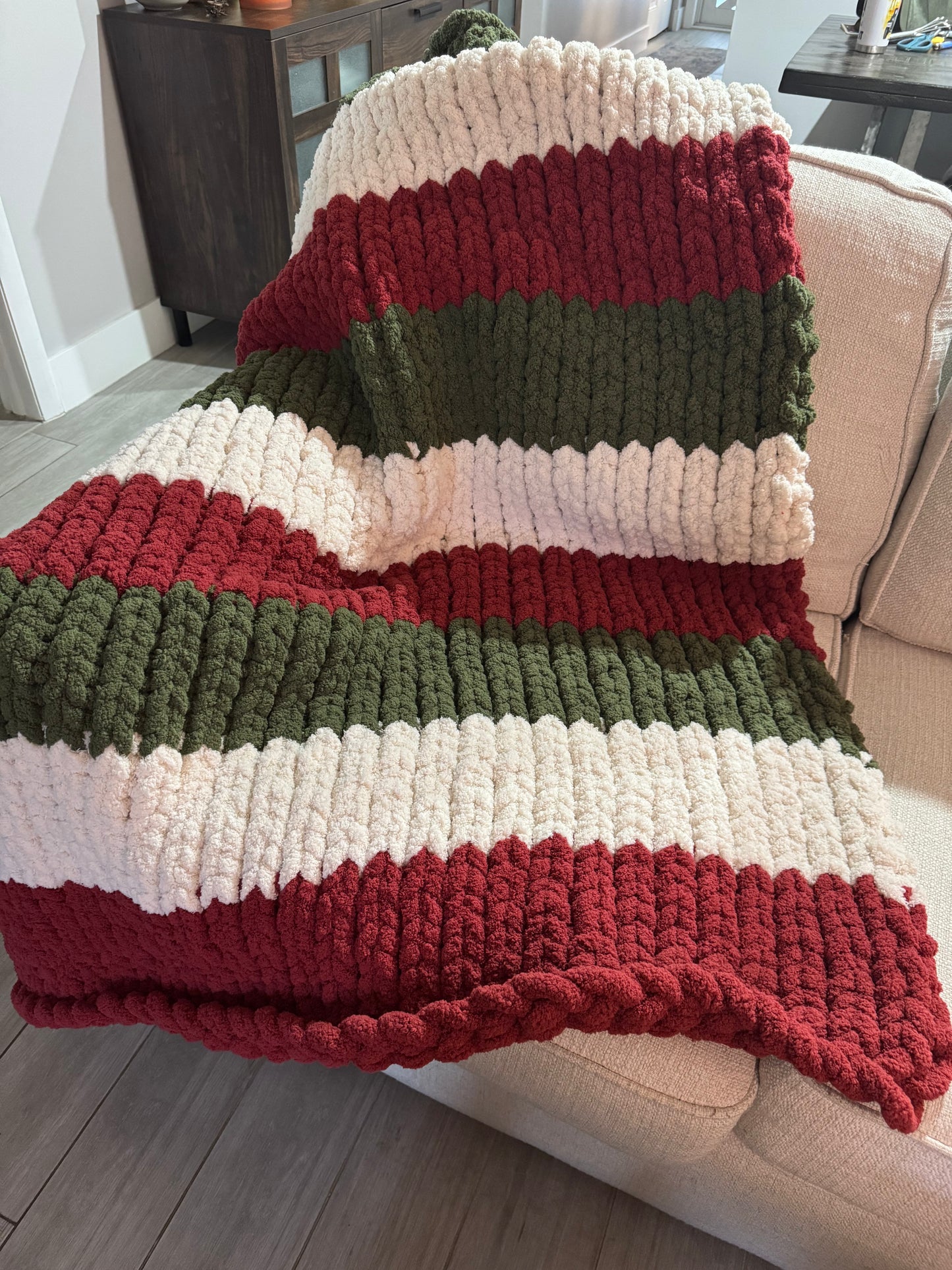 Christmas Chunky Knit Blanket: Red, Green, Ivory Color Block Chenille Throw