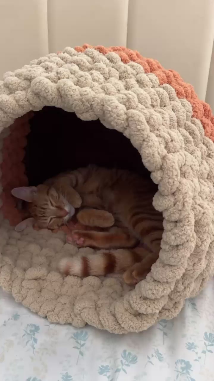 Cat/Pet Cave Chunky Yarn